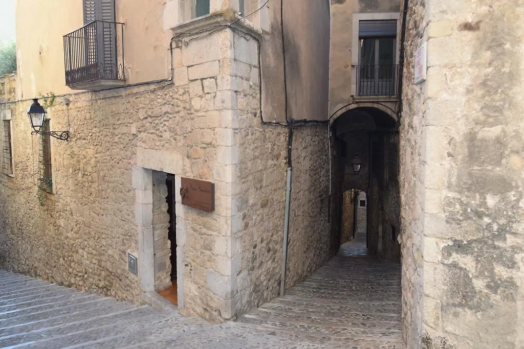 Casa Cundaro Hotel Girona 3*,